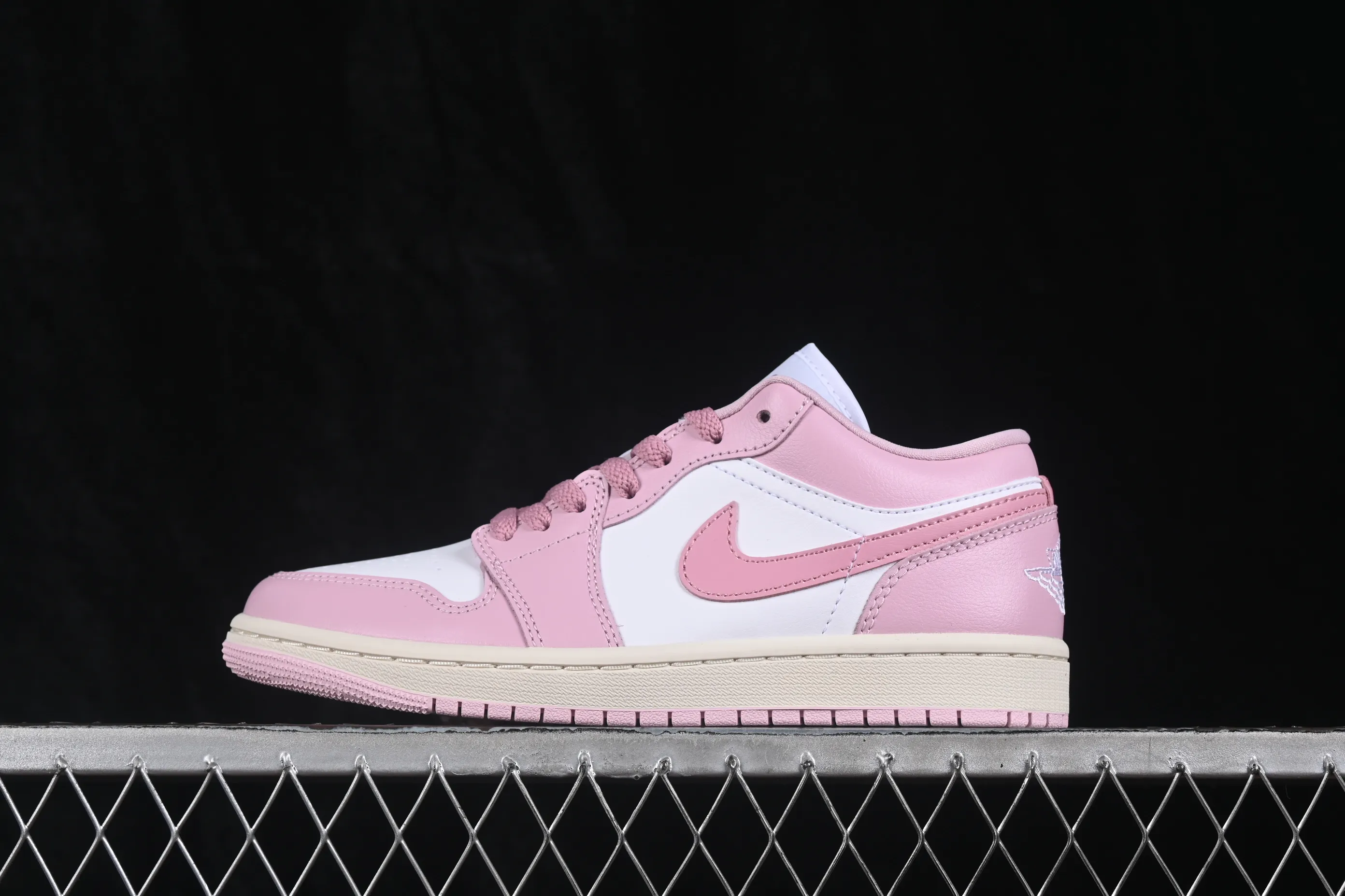 All categories Air Jordan Jordan series basketball shoes Air Jordan 1 Low G version pure original Air Jordan 1 Low AJ1 Joe 1 white pink low-top retro culture basketball shoes DC0774-607